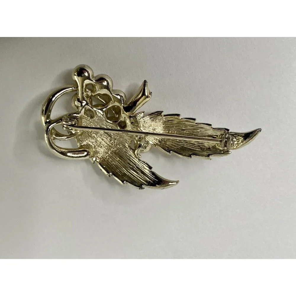 Coro Signed Brooch Silver‎ Tone Leaf Faux Pearl Pin